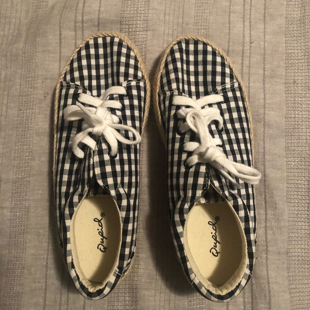 Qupid plaid gingham shoes Size 7.5